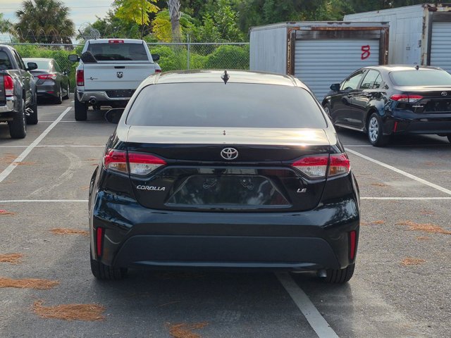 Used 2022 Toyota Corolla LE w/ LE Convenience Package FWD image 5