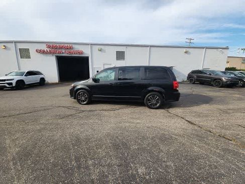 Used 2017 Dodge Grand Caravan GT FWD image 21