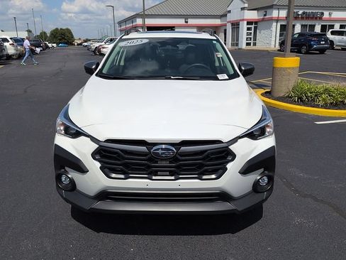 Used 2025 Subaru Crosstrek 2.5i Premium AWD/4WD image 2