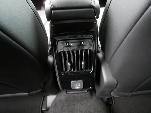 New 2026 Jeep Compass Limited image 9