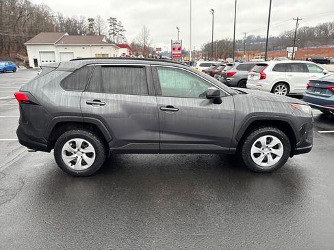 Used 2020 Toyota RAV4 LE image 6