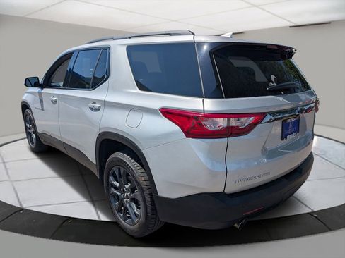 Used 2020 Chevrolet Traverse RS image 3