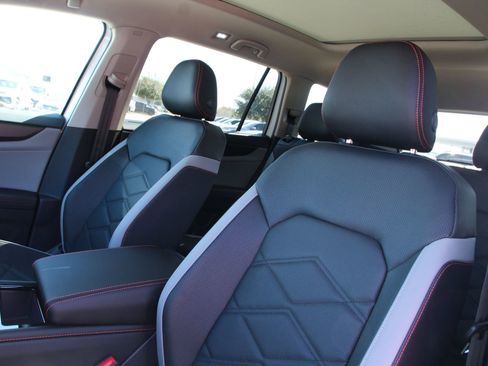 New 2026 Volkswagen Atlas Peak Edition AWD/4WD image 14
