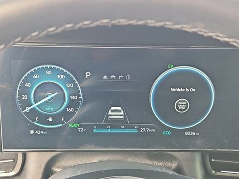 Certified 2025 Hyundai Elantra SEL image 11