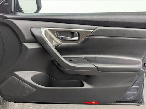 Used 2013 Nissan Altima 2.5 SL w/ Technology Pkg FWD image 21