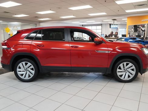 Used 2021 Volkswagen Atlas Cross Sport SE w/ Panoramic Sunroof Package image 14