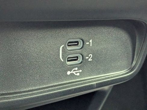 New 2026 Chrysler Pacifica Select FWD image 24