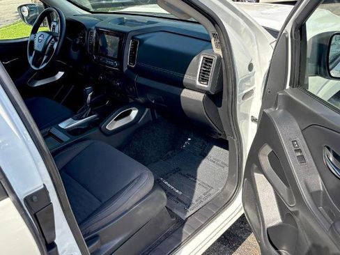 Certified 2024 Nissan Frontier SV RWD image 24