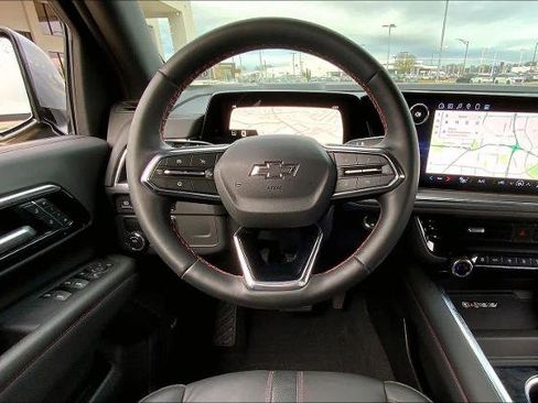 Used 2025 Chevrolet Suburban RST w/ Comfort Package image 5