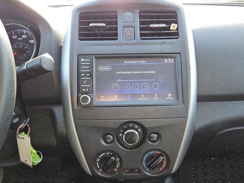 Used 2019 Nissan Versa SV image 8