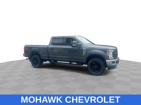 Used 2019 Ford F250 XLT w/ XLT Value Package AWD/4WD image 2