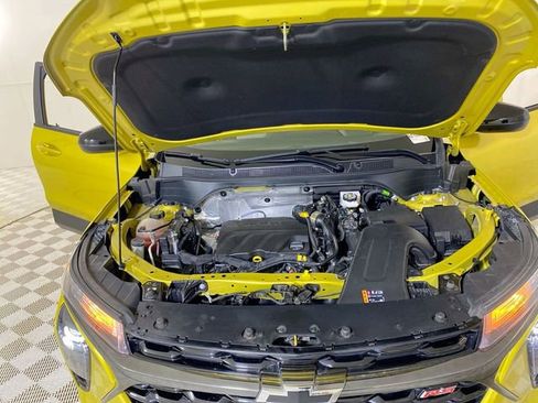 Used 2024 Chevrolet Trax RS w/ Driver Confidence Package image 16