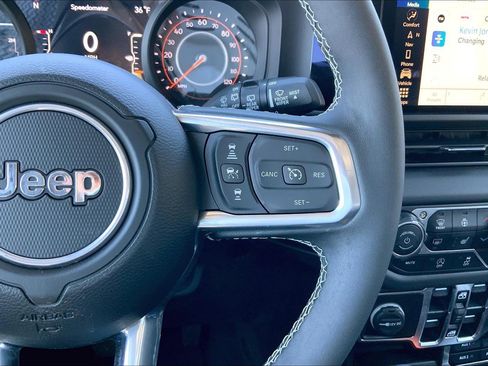 Used 2025 Jeep Wrangler Sahara w/ Safety Group image 22