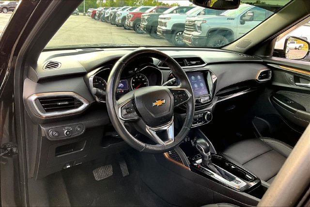 Used 2023 Chevrolet TrailBlazer ACTIV w/ Sun and Liftgate Package AWD/4WD image 17