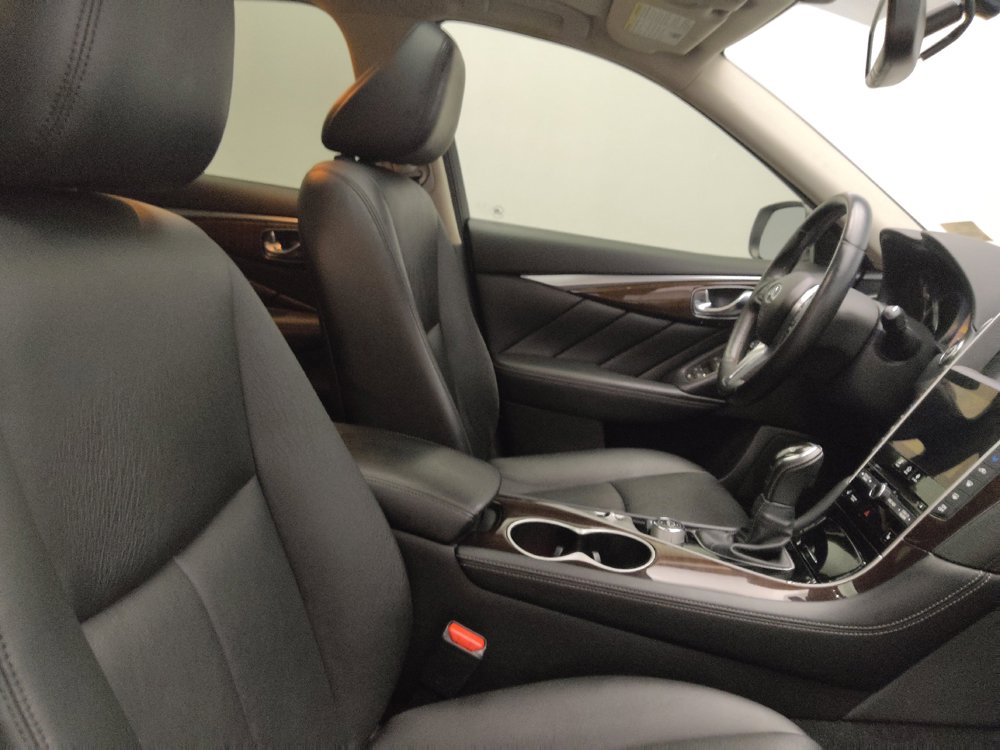 Used 2018 INFINITI Q50 Luxe w/ Essential Package (3.0T Luxe) RWD image 21
