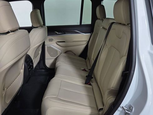 New 2026 Jeep Grand Cherokee Limited image 29