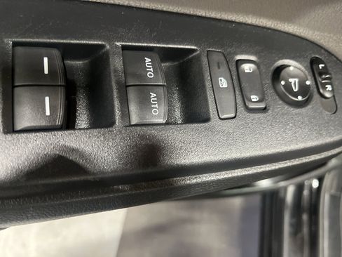 Used 2020 Honda CR-V EX image 12