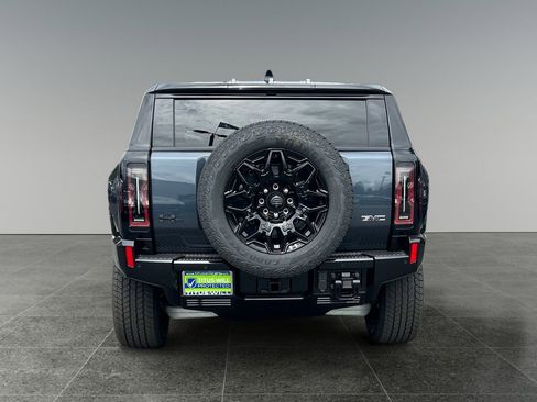 New 2025 GMC Hummer EV 2X w/ LPO, Dark Essentials Package image 6