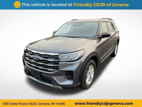 Used 2025 Ford Explorer Active AWD/4WD image 1