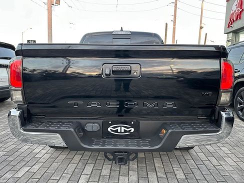Used 2021 Toyota Tacoma TRD Off-Road AWD/4WD image 6