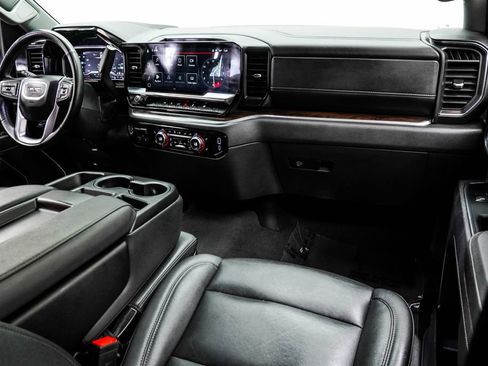 Used 2025 GMC Sierra 1500 SLT AWD/4WD image 21