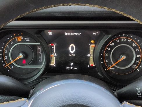 Used 2024 Jeep Wrangler Unlimited Sahara w/ Technology Group AWD/4WD image 27
