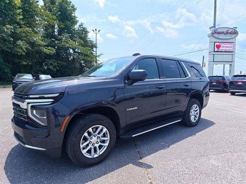 Used 2025 Chevrolet Tahoe LT RWD image 1