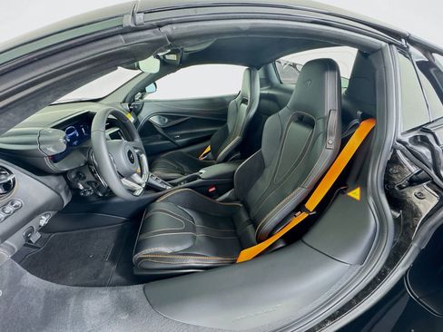 Used 2026 McLaren 750S Spider image 19