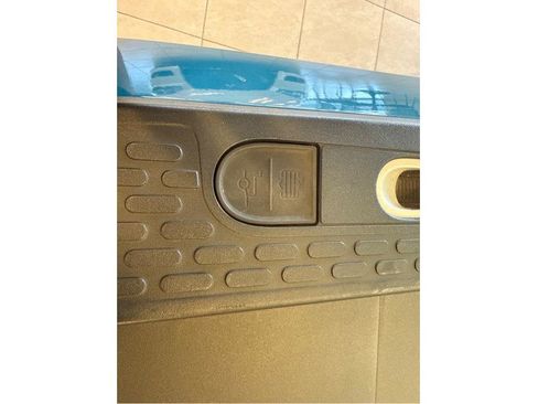 Used 2022 Rivian R1T Launch Edition image 19