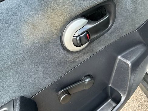 Used 2011 Nissan Versa Sedan image 12