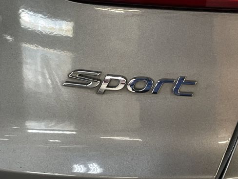 Used 2015 Hyundai Santa Fe Sport w/ Option Group 04 FWD image 7