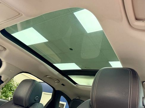 Used 2017 Jaguar F-PACE R-Sport image 58