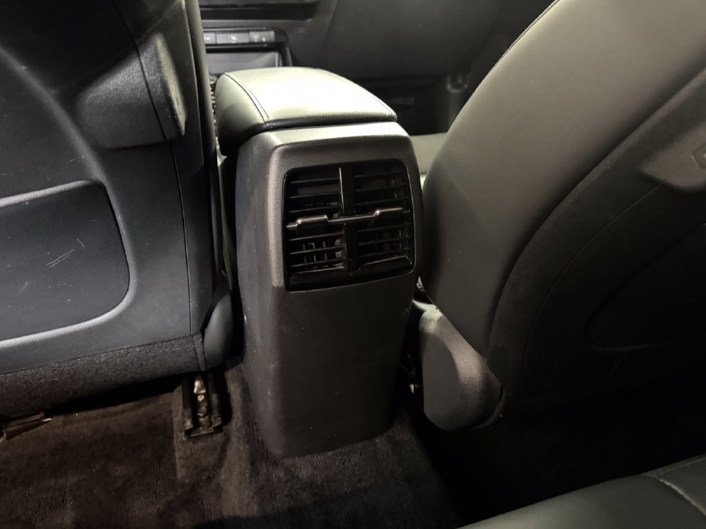 Used 2023 Kia Niro SX Touring FWD image 17