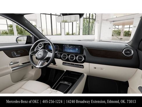 New 2026 Mercedes-Benz GLA 250 4MATIC image 6