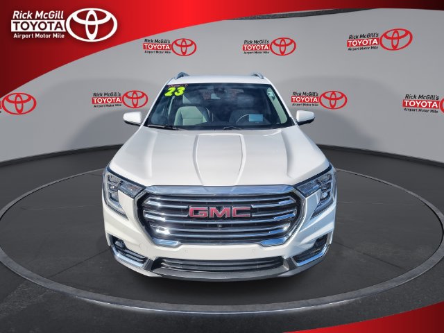 Used 2023 GMC Terrain SLT w/ Tech Package AWD/4WD image 3