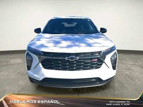 Certified 2024 Chevrolet Trax RS w/ Driver Confidence Package image 9