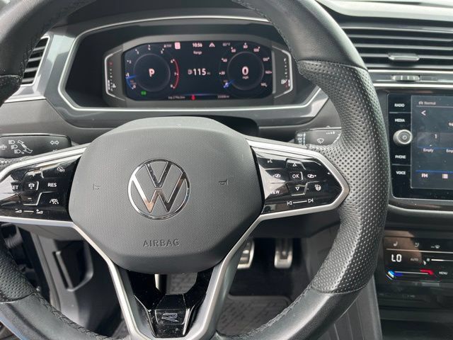 Used 2024 Volkswagen Tiguan SEL R-Line AWD/4WD image 19