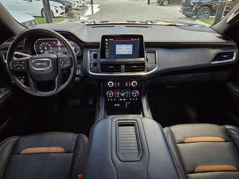 Used 2024 GMC Yukon AT4 w/ Technology Package image 9