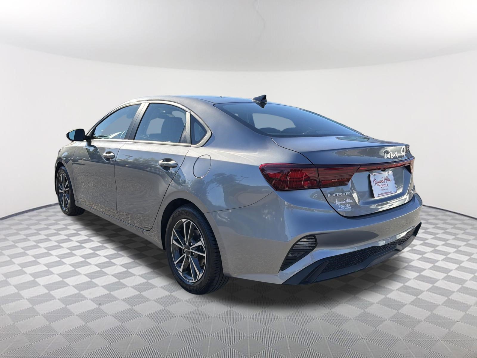 Used 2024 Kia Forte LXS FWD image 14