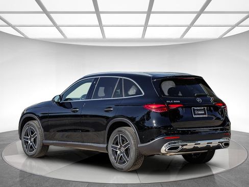 New 2026 Mercedes-Benz GLC 300 image 2