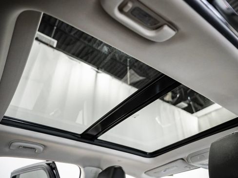 Used 2019 Cadillac XT5 Luxury image 36