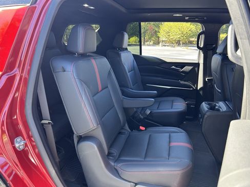 Used 2024 Chevrolet Traverse RS w/ LPO, Floor Liner Package image 51