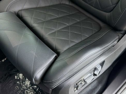 Used 2023 BMW X7 xDrive40i w/ Premium Package image 21