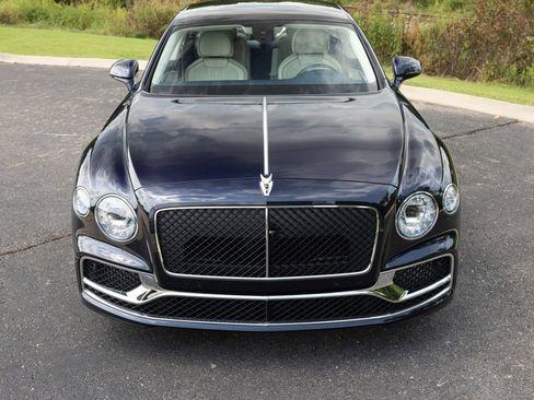 Used 2024 Bentley Flying Spur V8 AWD/4WD image 17