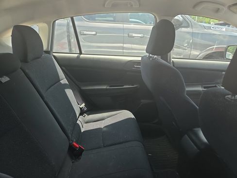 Used 2014 Subaru Impreza 2.0i Premium w/ All-Weather Package w/CVT AWD/4WD image 8