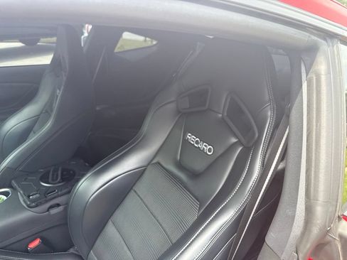 Used 2025 Ford Mustang GT Premium w/ GT Performance Package RWD image 6