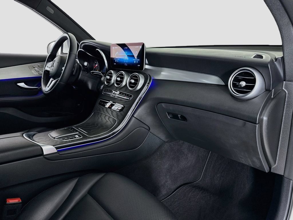 Used 2022 Mercedes-Benz GLC 300 image 13