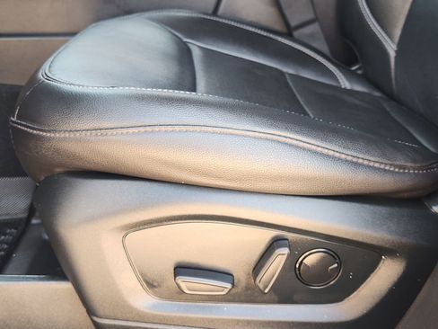 Used 2022 Ford Explorer Limited w/ Limited Technology Package image 27