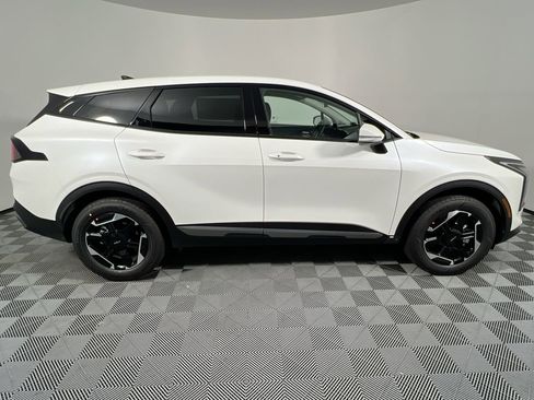 New 2026 Kia Sportage S image 2