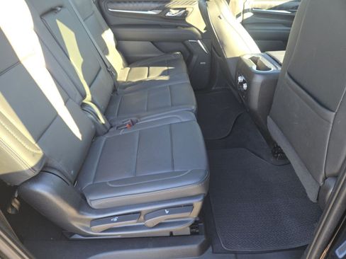 Used 2022 GMC Yukon XL Denali image 28